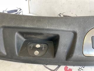 Накладка замка багажника Dodge Durango 3.6