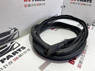 Уплотнитель кузова задний левый Rogue 2018 T32 QR25 2.5