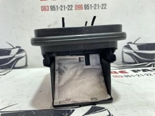 Решетка вентиляционная правая Rogue 2018 T32 QR25 2.5