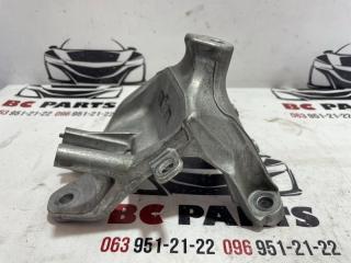 Кронштейн подушки двигателя правый Audi Q7 4M 3.0