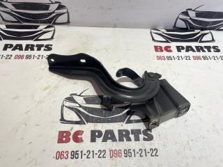 Петля капота правая Nissan Rogue 2020 Б/У Петля капота правая Nissan Rogue 2020