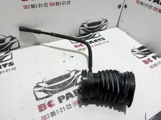 Патрубок воздушного фильтра Mazda CX-5 2018 Б/У Патрубок воздушного фильтра Mazda CX-5 2018