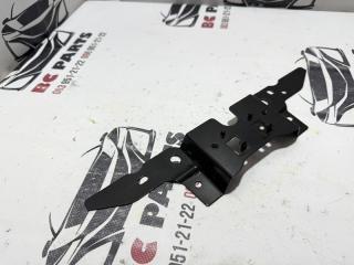 Кронштейн замка капота Mazda CX-5 2.5