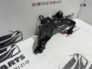 Кронштейн замка капота 3 2021 2.5