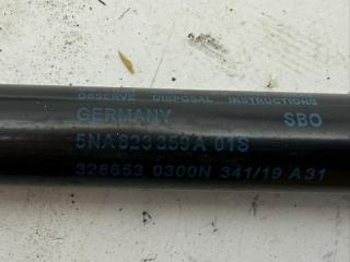 Амортизатор капота Tiguan 2020 2.0