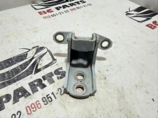 Петля двери передняя левая Nissan Rogue 2018 Б/У Петля двери передняя левая Nissan Rogue 2018