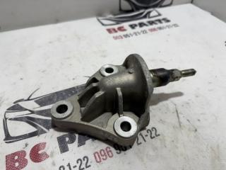 Кронштейн подушки двигателя левый Kicks 2021 1.6