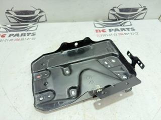 Подставка под аккумулятор Nissan Kicks 1.6