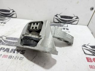 Подушка двигателя правая Kicks 2021 1.6