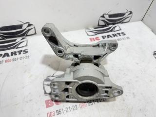 Подушка двигателя правая Kicks 2021 1.6