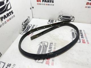 Уплотнитель кузова правый Volkswagen Tiguan 2.0