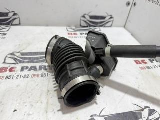 Патрубок воздушного фильтра Nissan Rogue T33 2.5