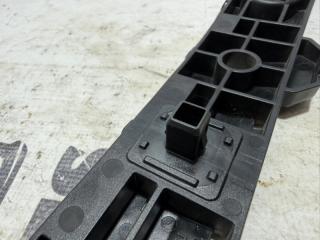 Направляющая бампера задняя левая Rogue 2021 T33 2.5