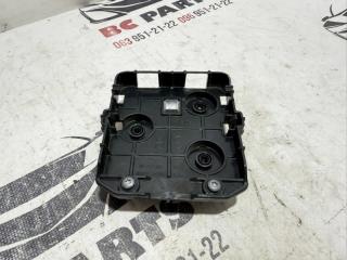 Кронштейн датчика слепой зоны задний правый Kicks 2021 1.6