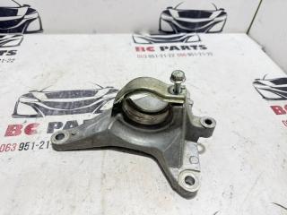 Кронштейн полуоси передний правый Rogue 2021 T33 2.5