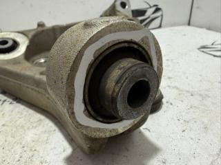 Цапфа задняя правая Nissan Rogue T33 2.5