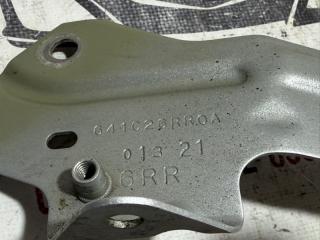 Кронштейн крыла передний правый Rogue 2021 T33 2.5