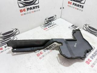 Дефлектор радиатора левый Rogue 2021 T33 2.5