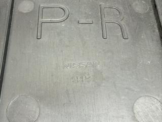 Дефлектор радиатора правый Rogue 2021 T33 2.5