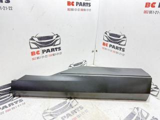 Накладка двери задняя правая Nissan Rogue 2021 Б/У Накладка двери задняя правая Nissan Rogue 2021