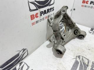 Цапфа задняя левая Nissan Rogue T33 1.5