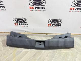 Накладка замка багажника Nissan Rogue 2022 Б/У Накладка замка багажника Nissan Rogue 2022
