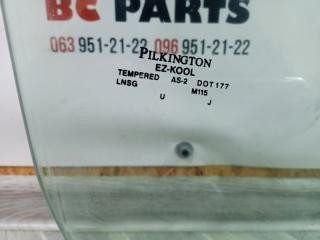 Стекло двери переднее правое Rogue 2021 T33 2.5