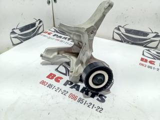 Кронштейн генератора Nissan Rogue 2022 Б/У Кронштейн генератора Nissan Rogue 2022