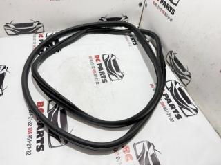 Уплотнитель кузова передний левый Rogue 2021 T33 2.5