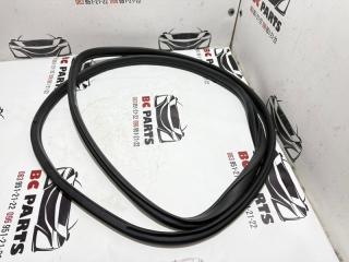 Уплотнитель кузова задний левый Rogue 2021 T33 2.5