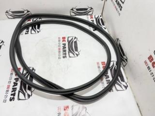Уплотнитель кузова передний правый Rogue 2021 T33 2.5