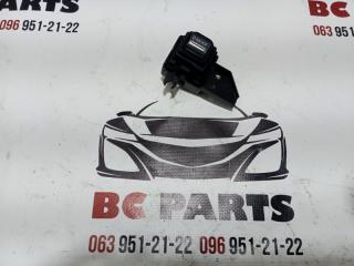 Кнопка Nissan Rogue T33 1.5