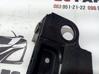 Крепление радиатора Nissan Rogue T33 2.5