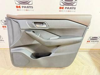 Обшивка боковой двери передняя правая Nissan Rogue 2021