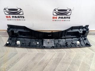 Накладка замка багажника задняя Rogue 2021 T33 2.5