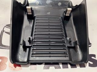 Накладка камеры лобового стекла Kicks 2021 1.6