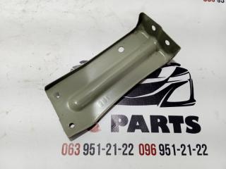 Крепление бампера заднее левое Nissan Kicks 1.6