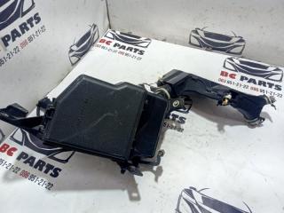 Блок предохранителей под капот Lexus RX 350 2012