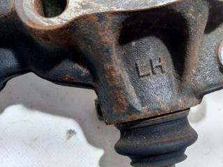 Кулак поворотный передний левый Outback 2018 2.5