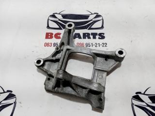 Кронштейн компрессора кондиционера Subaru Outback 2.5
