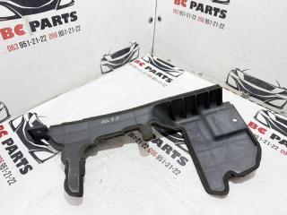 Дефлектор радиатора правый Nissan Rogue 2017