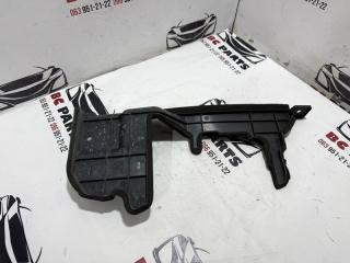 Дефлектор радиатора правый Rogue 2017 T32 QR25 2.5