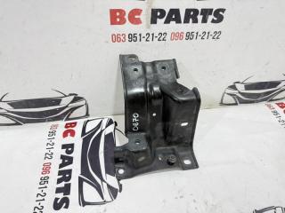 Кронштейн замка капота Nissan Rogue 2017