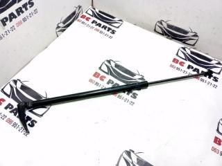 Амортизатор двери багажника правый Rogue 2017 T32 QR25 2.5