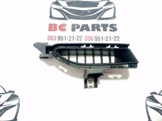 Решетка в бампер передняя правая Rogue 2021 T33 2.5