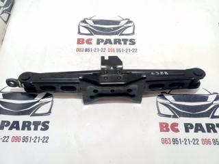 Домкрат Nissan Rogue T33 2.5