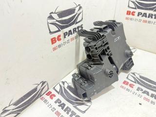 Корпус блока предохранителей Rogue 2017 T32 QR25 2.5