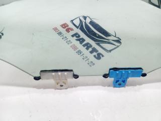 Стекло двери переднее правое Nissan Rogue T33 2.5