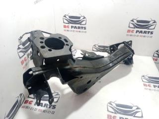 Рычаг подпружинный задний правый Rogue 2019 T32 QR25 2.5