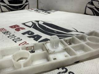 Направляющая бампера задняя левая Rogue 2019 T32 QR25 2.5